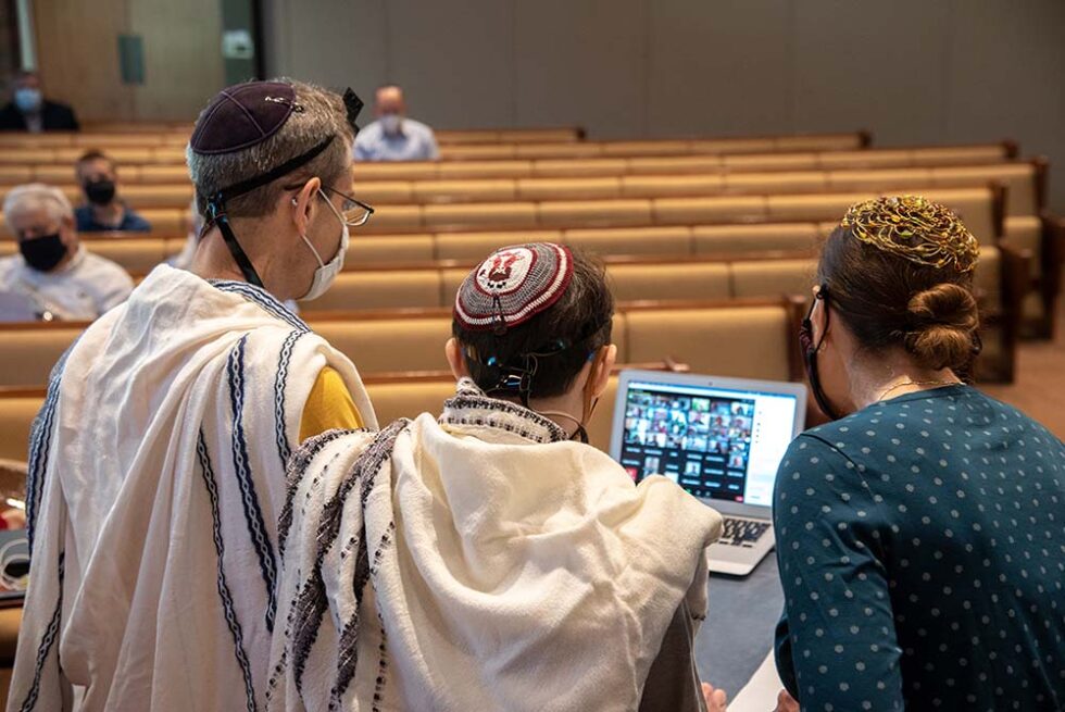 boy reading from the torah